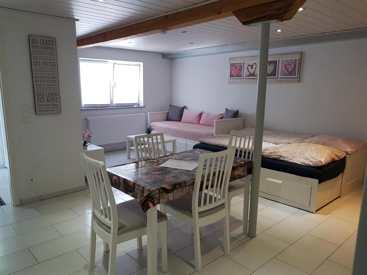 Ferienwohnung/Monteurzimmer Auf Dem Bauernhof Moerlenbach Bagian luar foto
