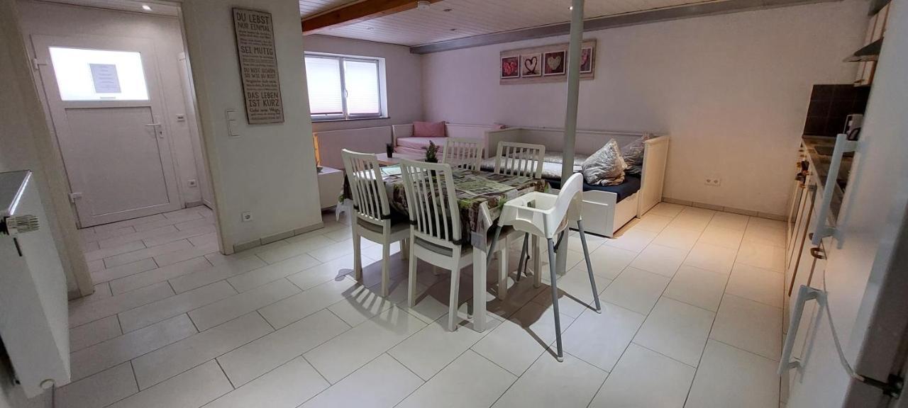 Ferienwohnung/Monteurzimmer Auf Dem Bauernhof Moerlenbach Bagian luar foto